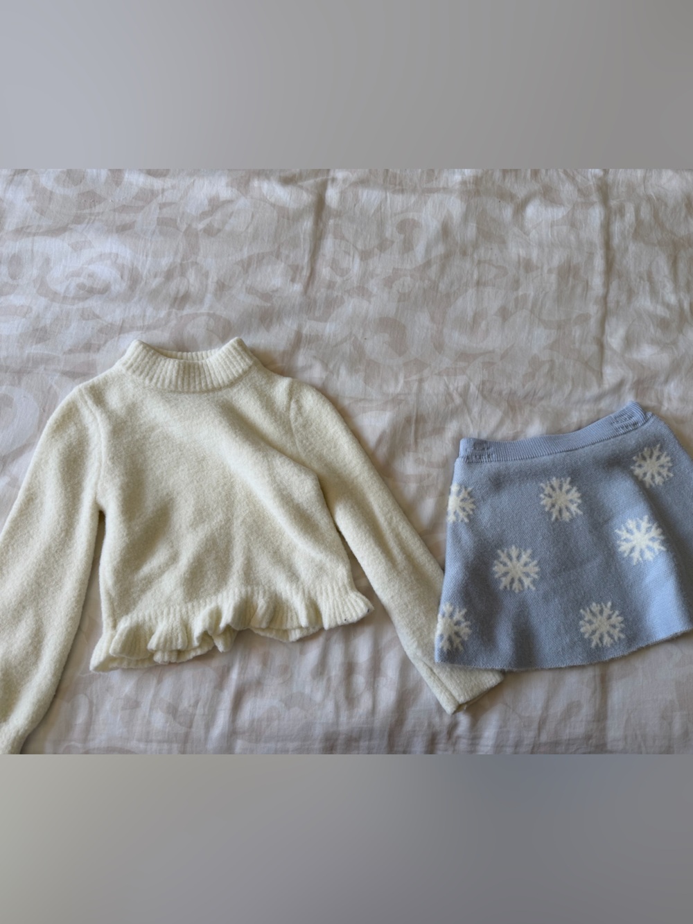Toddler girl winter matching set / outfit snowflake skirt and longsleeve